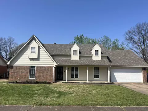 5001 Gardenwood Dr, Memphis, TN 38116