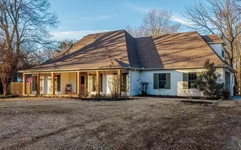 9574 W Commerce St, Hernando, MS 38632