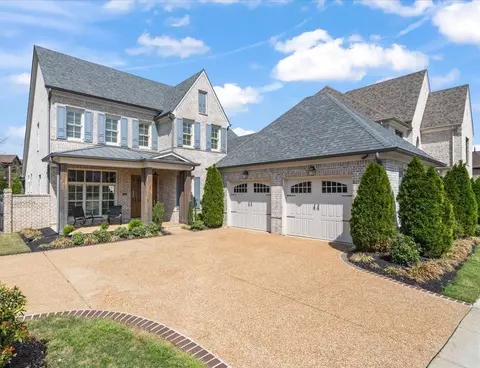 7836 Sophie Ln, Germantown, TN 38138