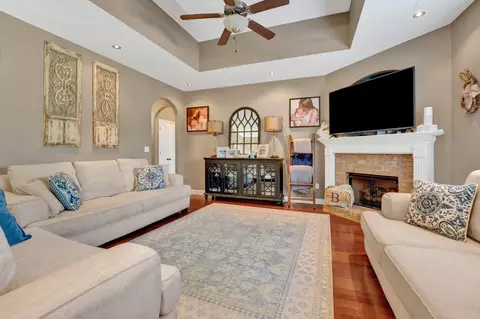8886 Village Creek Dr, Arlington, TN 38002