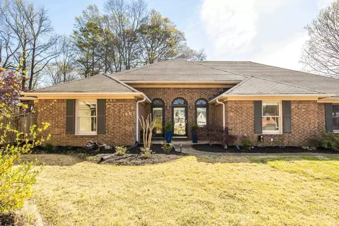 286 Walnut Tree Cv, Cordova, TN 38018