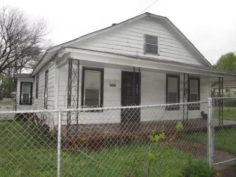 2136 Sparks Rd, Memphis, TN 38106