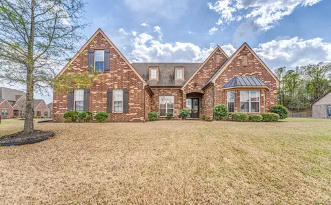 8807 Craddle Hill Cv, Arlington, TN 38002