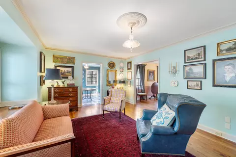 Living - 30 S Alicia Dr, Memphis, TN 38112 photo 2 of 3