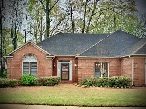 643 Wood Valley Dr, Collierville, TN 38017