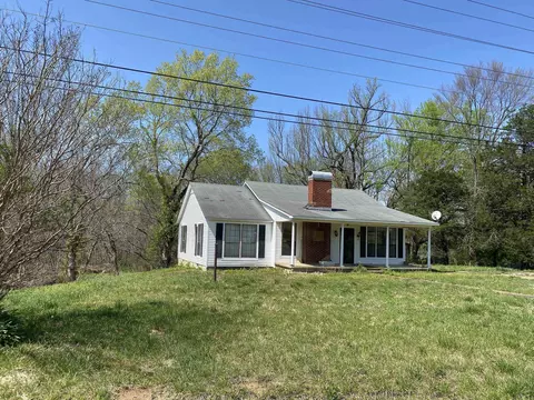 11445 64 Hwy, Savannah, TN 38372