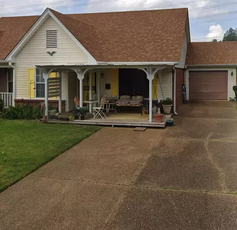 5536 Ginners Dr, Memphis, TN 38134