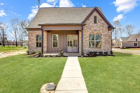 110 Independence Ln, Rossville, TN 38066