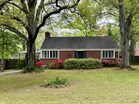 4084 Barfield Rd, Memphis, TN 38117
