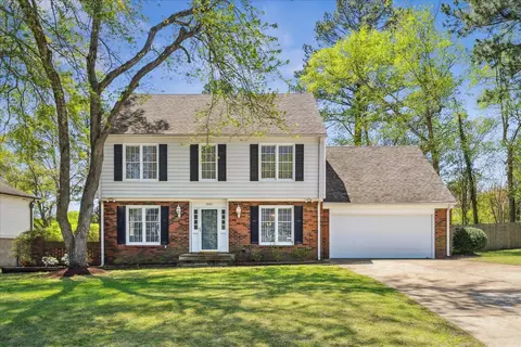 7447 Neshoba Rd, Germantown, TN 38138
