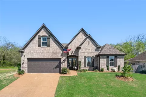 565 Laurel St, Oakland, TN 38060