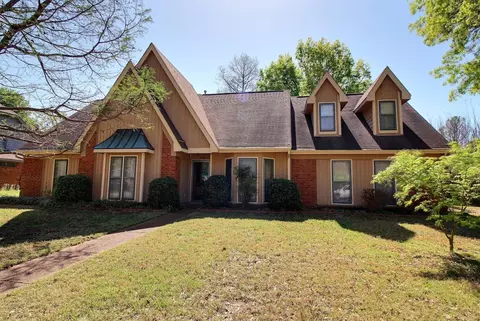 2004 Kings Cross Ln, Cordova, TN 38016