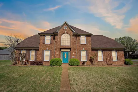 413 Grand Steeple Dr, Collierville, TN 38017