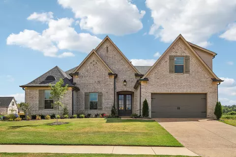 195 Sugalina Valley Dr, Oakland, TN 38060