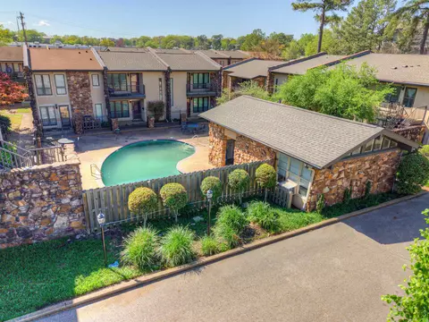 451 S Perkins Rd #451-2, Memphis, TN 38117