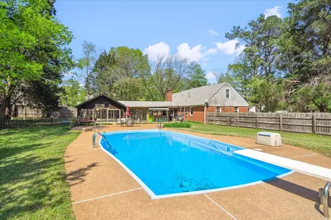 Exterior - 3869 Appling Rd, Bartlett, TN 38135 photo 6 of 12