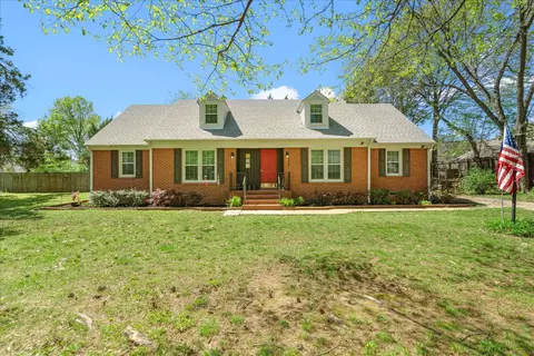 3869 Appling Rd, Bartlett, TN 38135