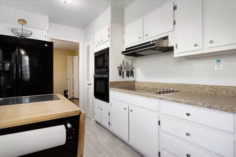 Kitchen - 3869 Appling Rd, Bartlett, TN 38135 photo 2 of 4