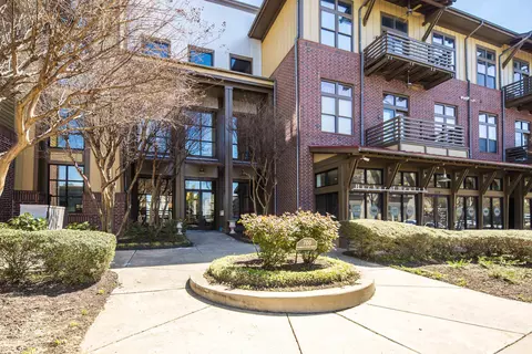 700 Harbor Bend Rd #103, Memphis, TN 38103