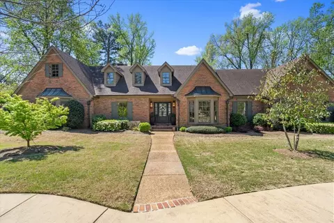 2065 Flowers Oak Cv, Germantown, TN 38138
