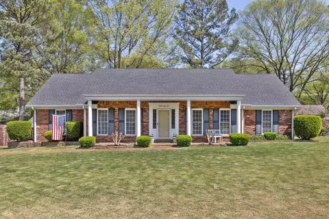 1562 Blue Grass Cv, Germantown, TN 38138