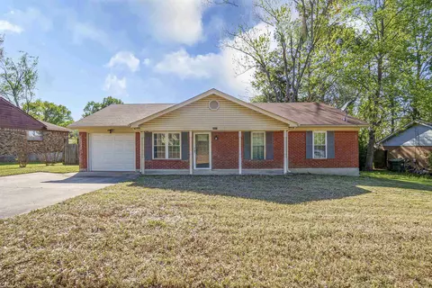 7023 Juana Dr, Millington, TN 38053