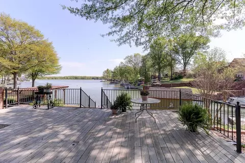 9654 Blue Spruce Dr, Lakeland, TN 38002