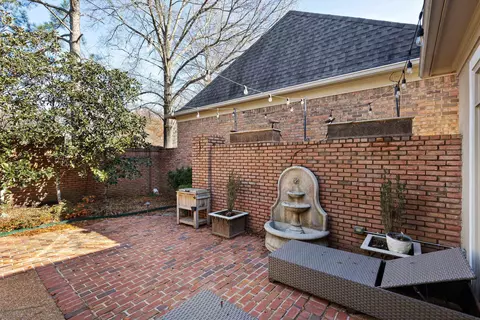 932 E Riverwalk Dr, Memphis, TN 38120 photo 24