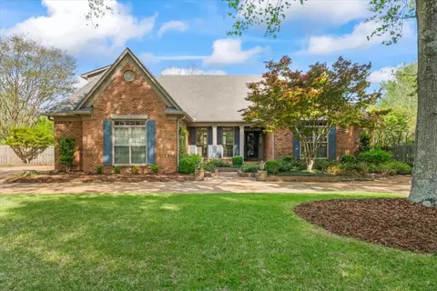 2620 Dibrell Trail Dr, Collierville, TN 38017