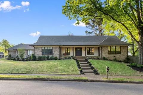 1362 Poplar Ridge Dr, Memphis, TN 38120