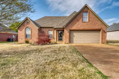 75 Spring Valley Dr, Oakland, TN 38060