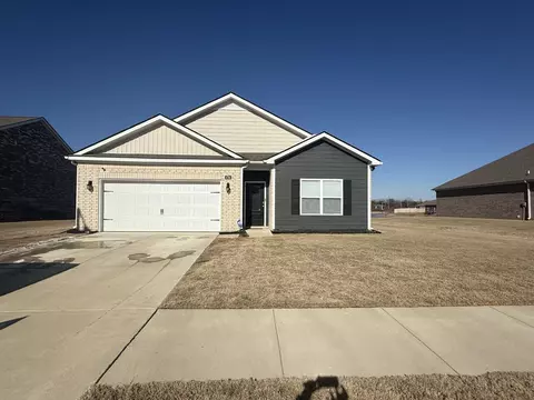 4794 Barrett Oaks Dr, Millington, TN 38053