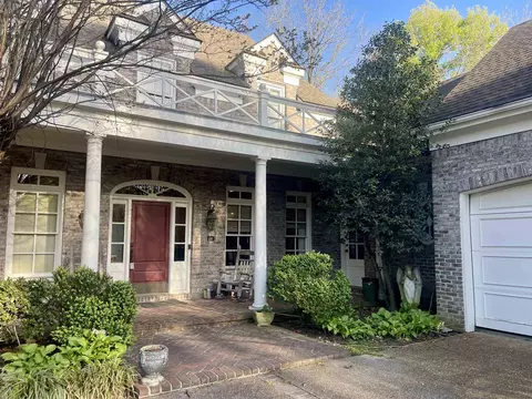 3204 Club Breeze Dr, Memphis, TN 38125