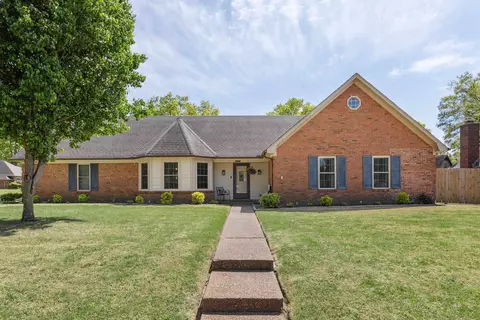 5525 Yale Rd, Bartlett, TN 38134