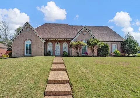 9060 Dewberry Ln, Memphis, TN 38016