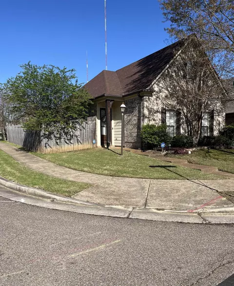 967 Crayton Ridge Dr, Cordova, TN 38018