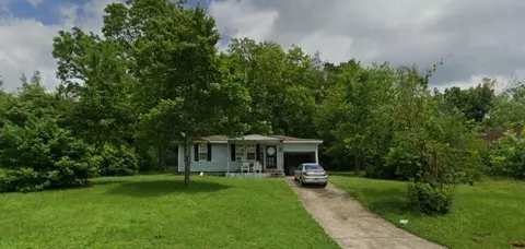 28 Hillcrest Circle Dr, Jackson, TN 38301