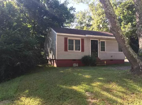 225 Crocker St, Jackson, TN 38301