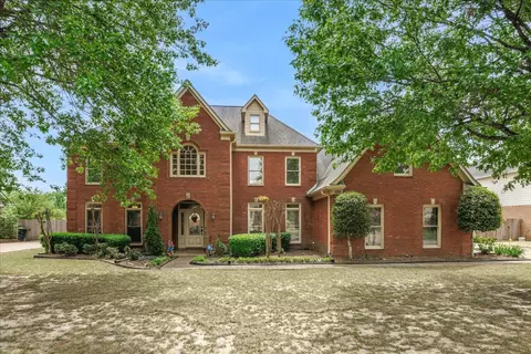 1001 Newington St, Collierville, TN 38017