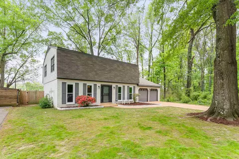 2420 Eastover Dr, Memphis, TN 38119