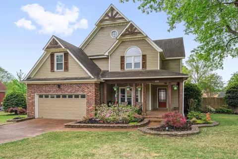 699 Fletcher Rd, Collierville, TN 38017