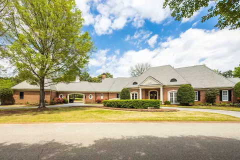 3655 Classic Dr, Memphis, TN 38125