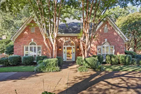1811 Wood Oak Dr, Cordova, TN 38016