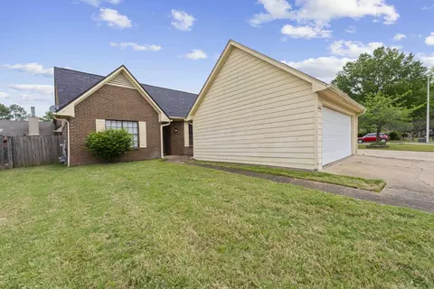 2946 Millers Pond Dr, Memphis, TN 38119