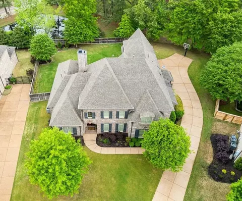 10018 Bushrod Cv, Collierville, TN 38017