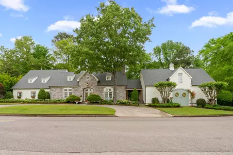 10040 National Club Dr, Collierville, TN 38017