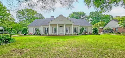 154 Perkins Ext, Memphis, TN 38117