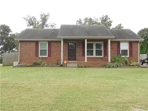 194 Bob White Dr, Clarksville, TN 37042