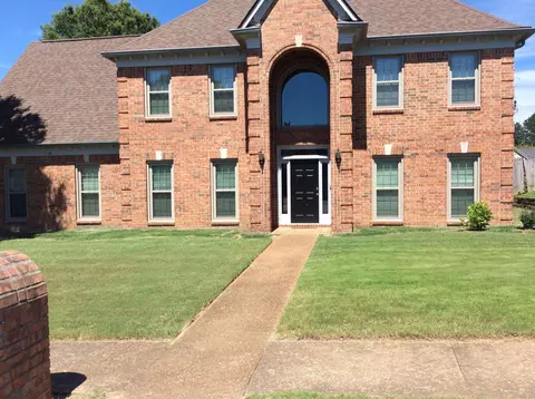 1846 Oak Springs Dr, Memphis, TN 38016