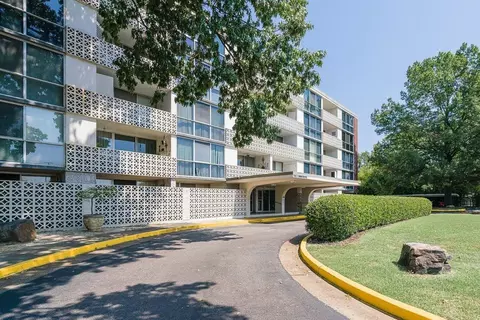 3080 Walnut Grove Rd #203, Memphis, TN 38111